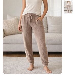 Barefoot Dreams Cozy chic Women's joggers size Medium taupe